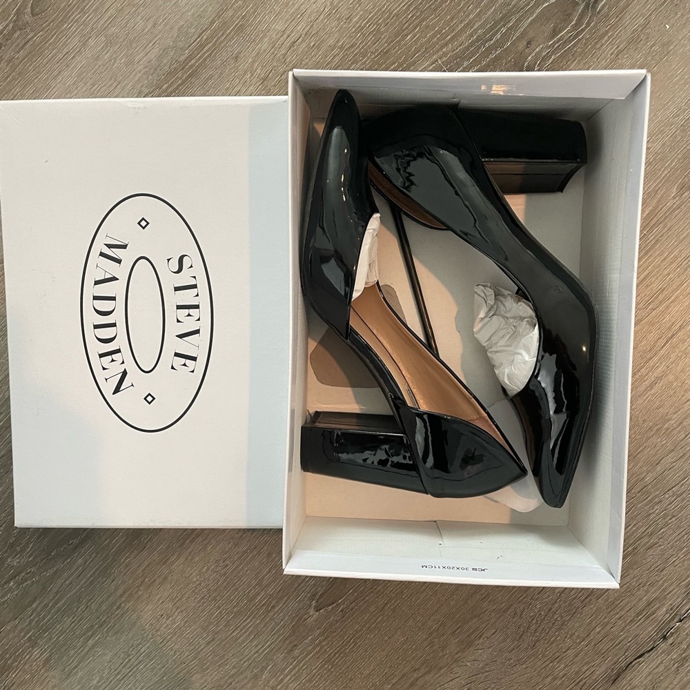 Steve Madden black heels